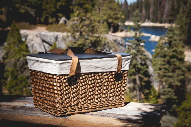 Canasta Grande Willow Basket w/Removable Lid and Double Handles - 2